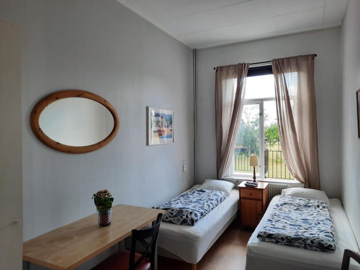 Hunnebergs Gard Hostel & Camping Vargon Εξωτερικό φωτογραφία