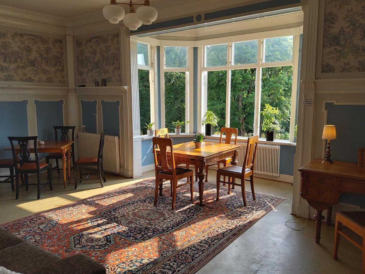 Hunnebergs Gard Hostel & Camping Vargon Εξωτερικό φωτογραφία