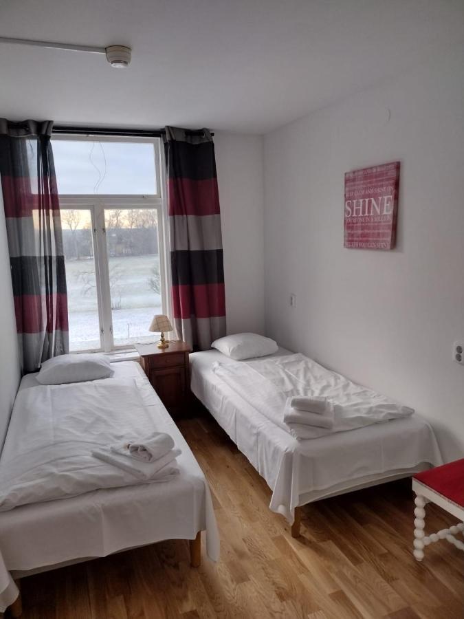 Hunnebergs Gard Hostel & Camping Vargon Εξωτερικό φωτογραφία
